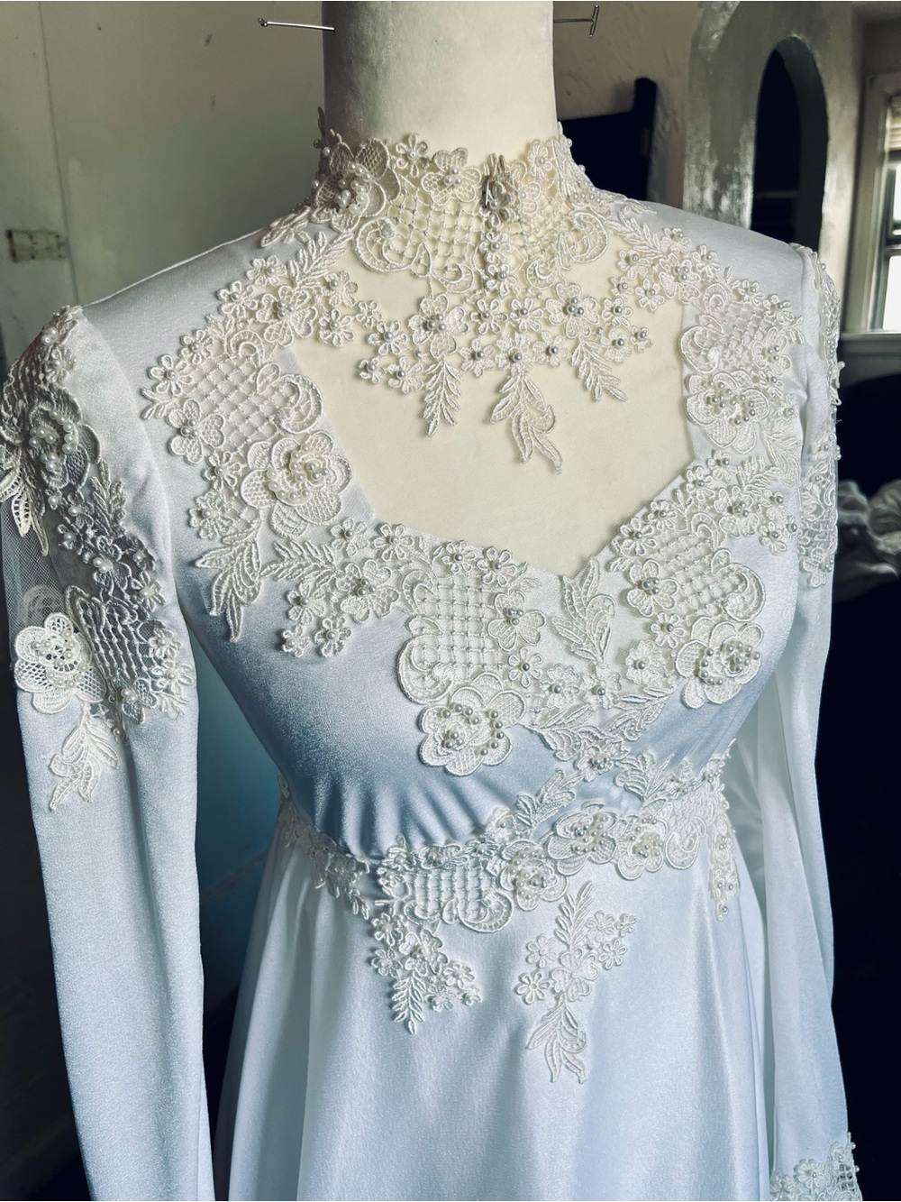 Elegant White Lace-Accent Long Sleeve Dress